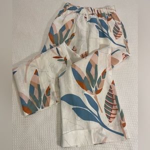 Cynthia Rowley floral design size XS 100% linen pull on wide leg pant